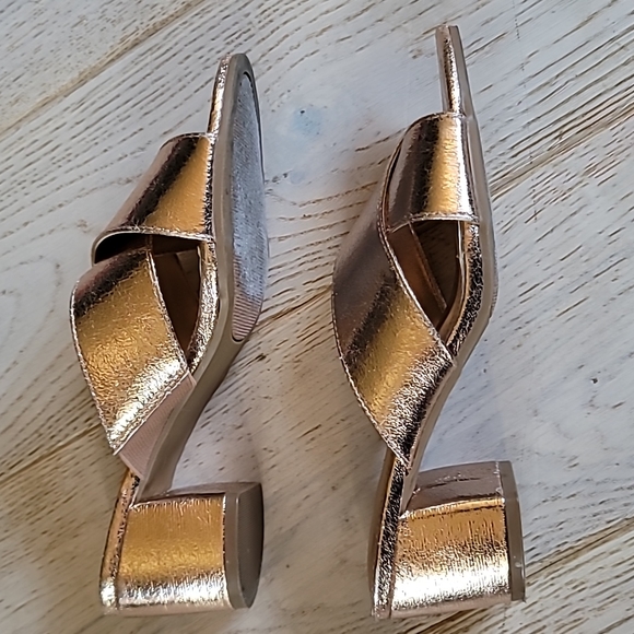 ✨️Rose Gold Foil block heel slides 6.5 RAMPAGE Hannie - Picture 6 of 11